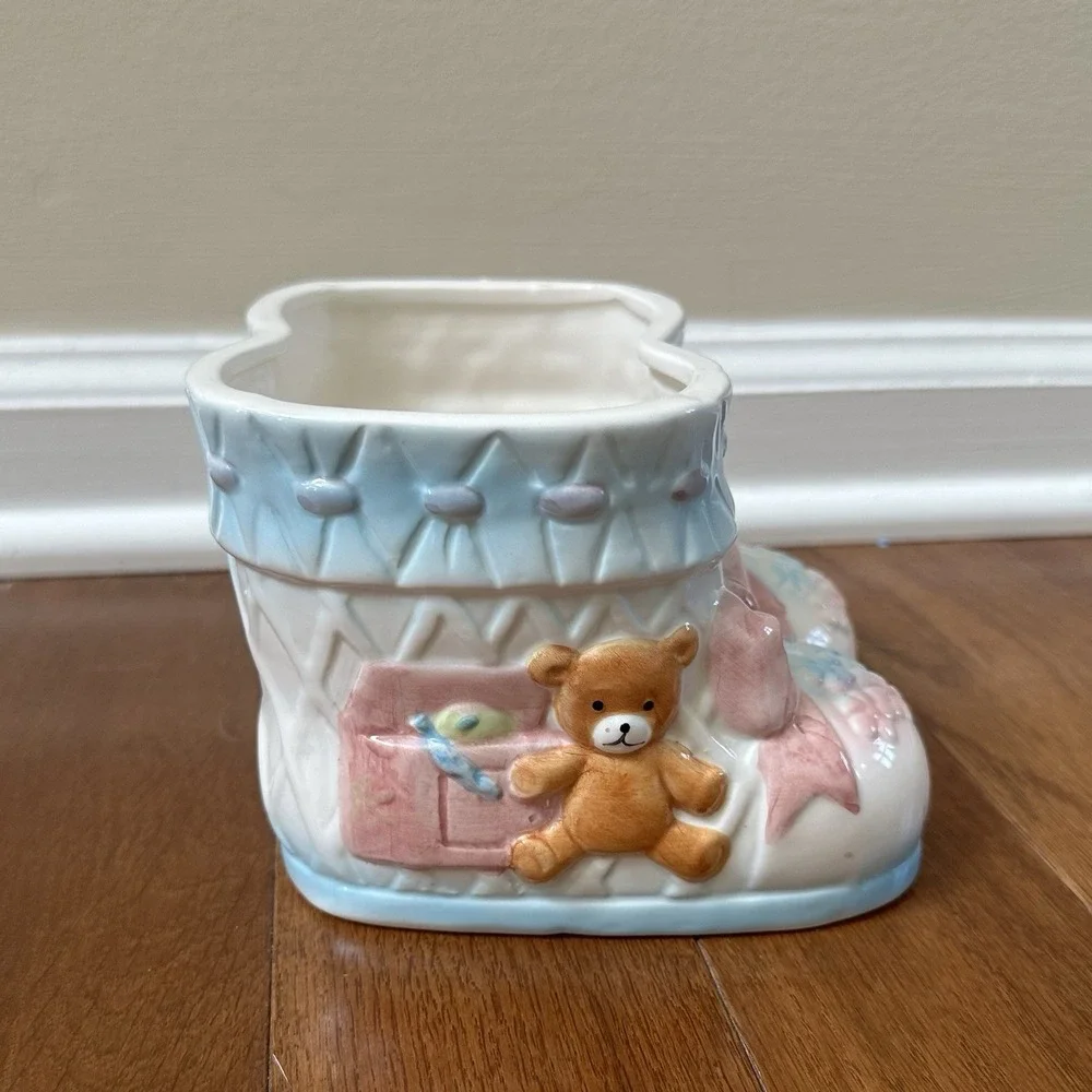 Vintage Ceramic Planter Vase White Pink Baby Shoes Booties Bear‎ Baby Shower 4